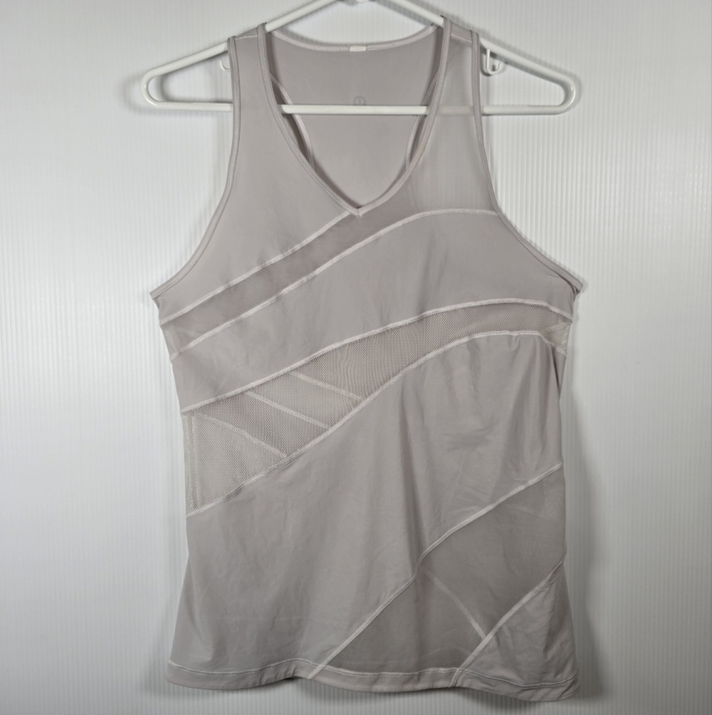 Lululemon Mesh in Motion Racerback in Dove Grey size 6? Activewear Athlete